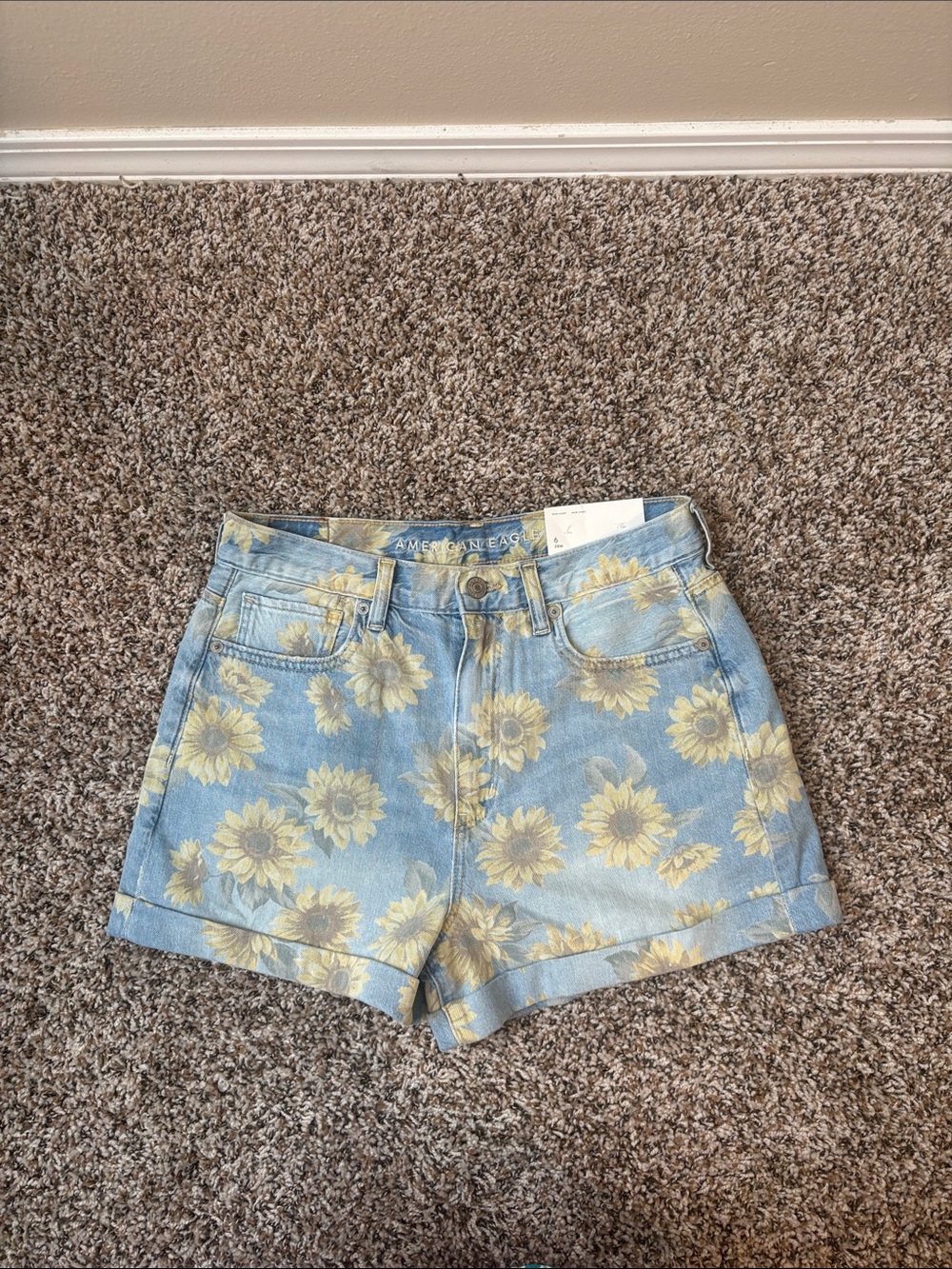 ✨NWT~ AE 🦅 Sunflower 🌻 Mom Shorts✨ - Picture 2 of 5